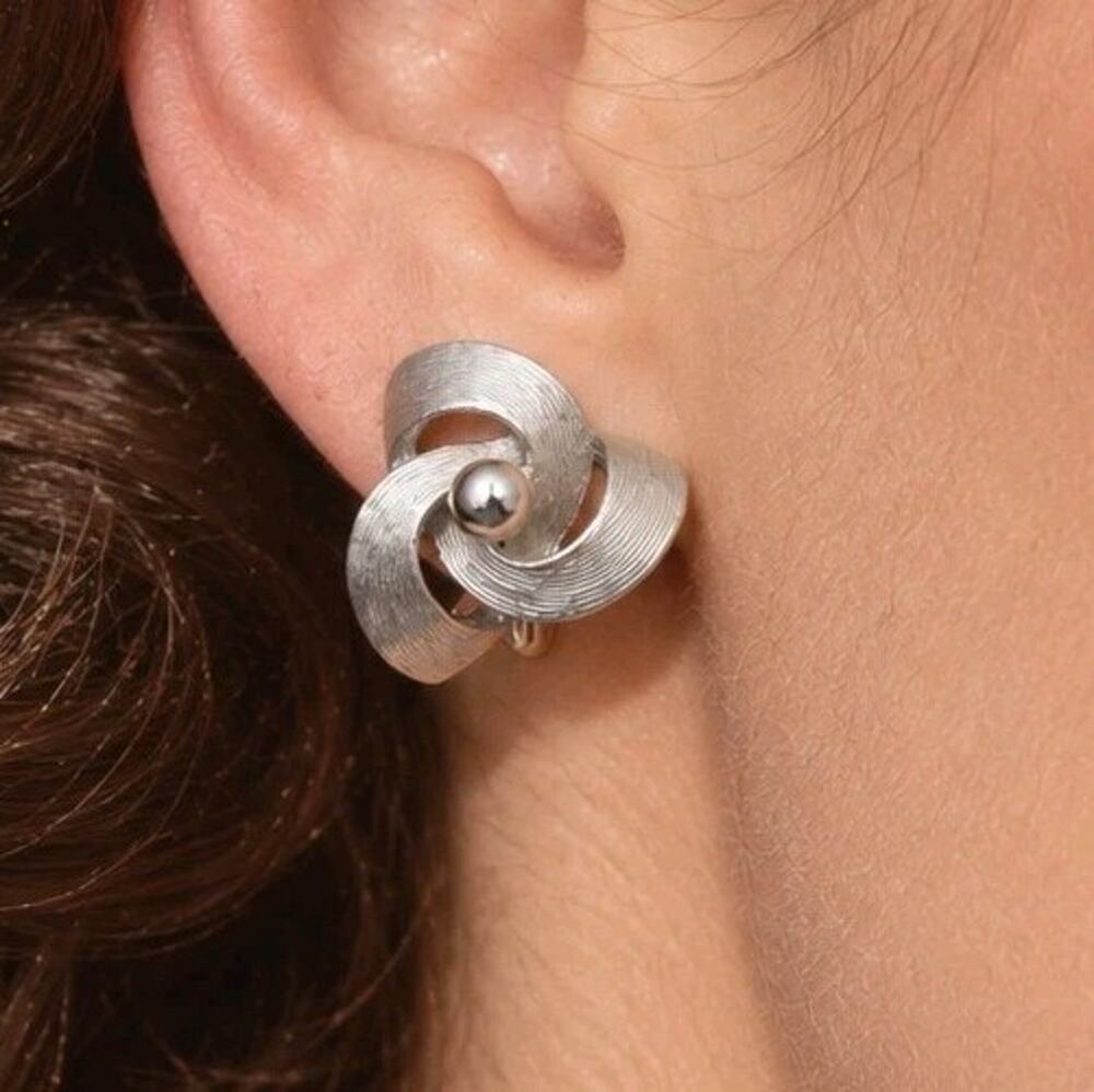 Vintage Hedy Silver Tone Swirl Knot Clip On Earrings Textured Mid Century Modern